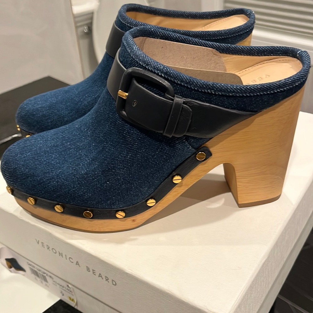 Brand new with box Veronica beard Dacey 2 eclipse denim clogs size 9